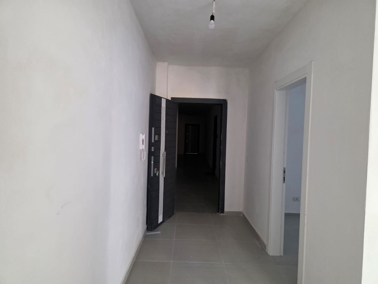 12 Golem, Durres 2504